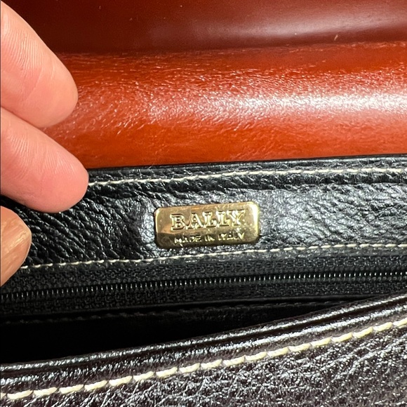 Vintage Bally Virage Two-Tone Leather Saddle Crossbody Bag - Made in Italy - Picture 12 of 12